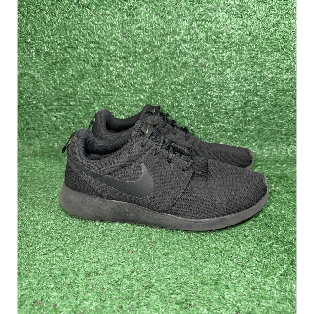 Nike Shoes Women Size 7.5 Roshe One Black Running Walking Gym Sneaker 844994-001